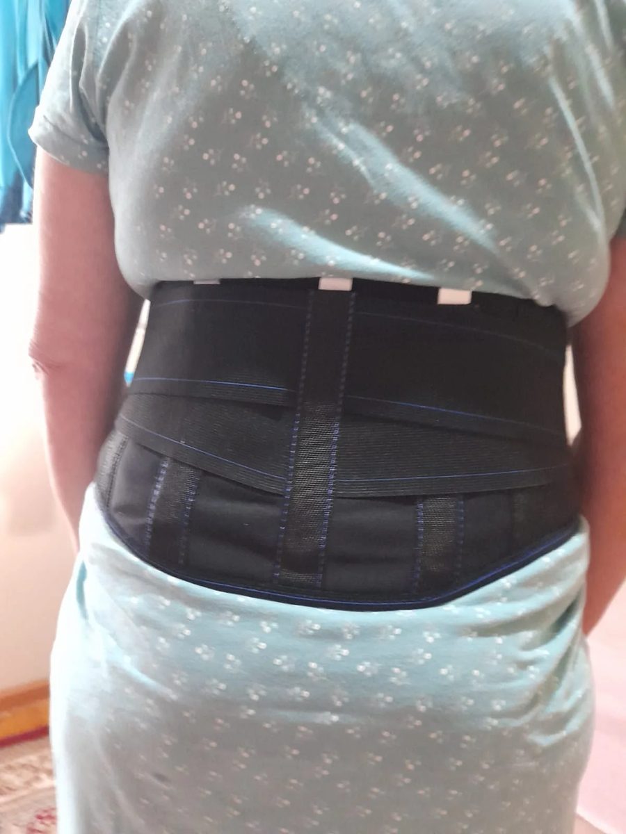 Ceinture Magnéo portée par une cliente, vue de dos