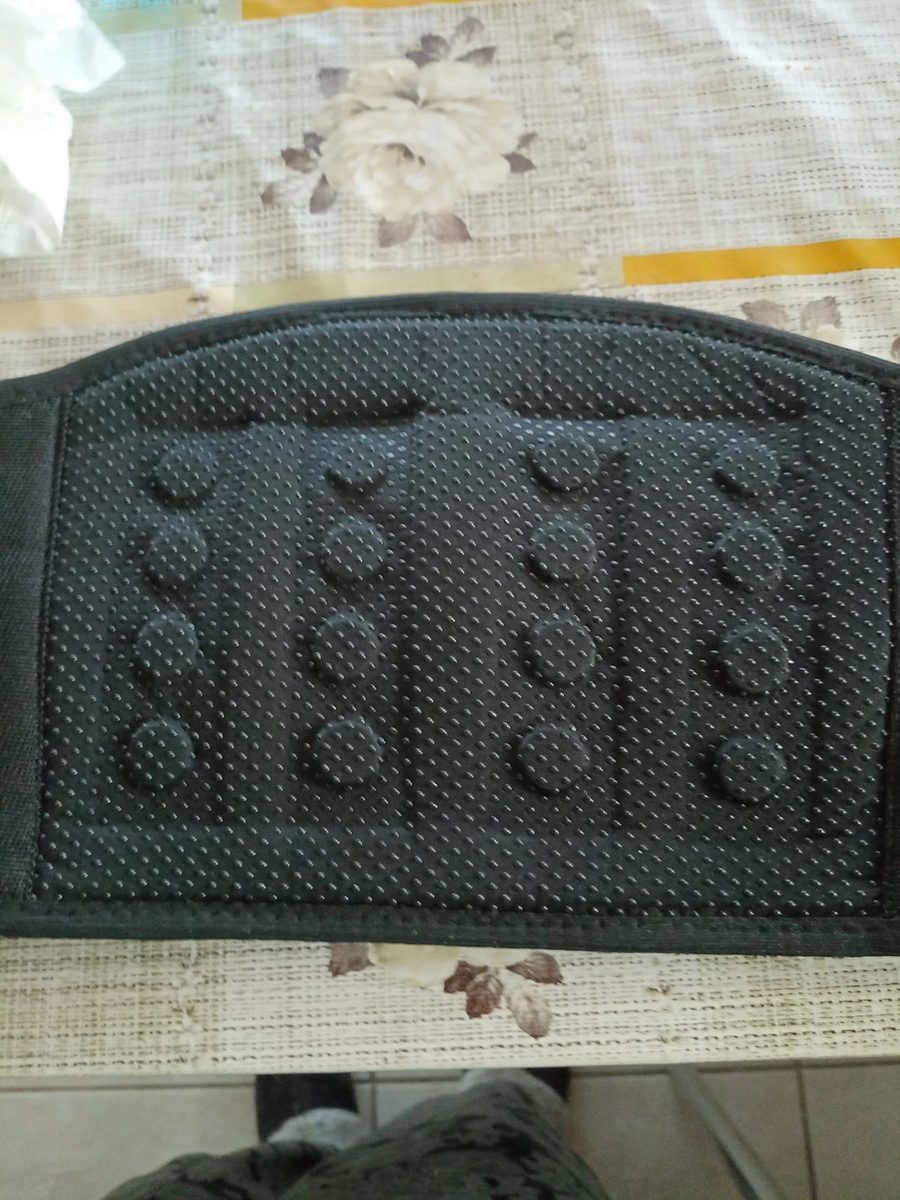 Intérieur de la ceinture Magnéo et ses aimants